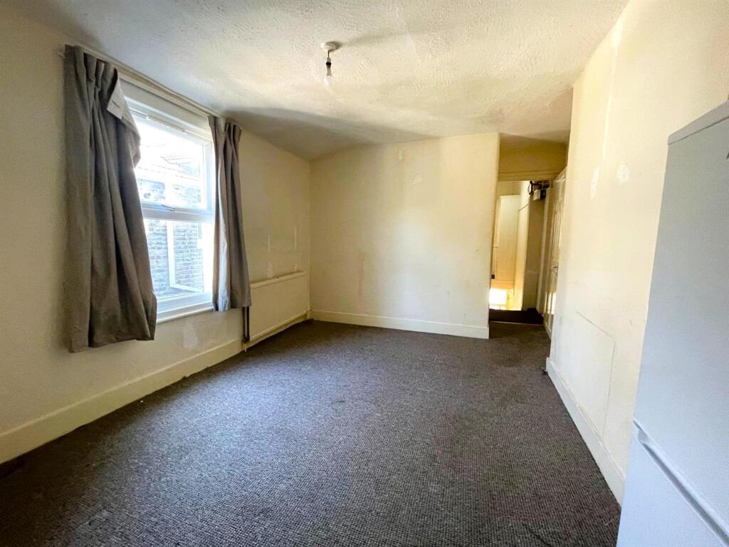 Living Room.jpg