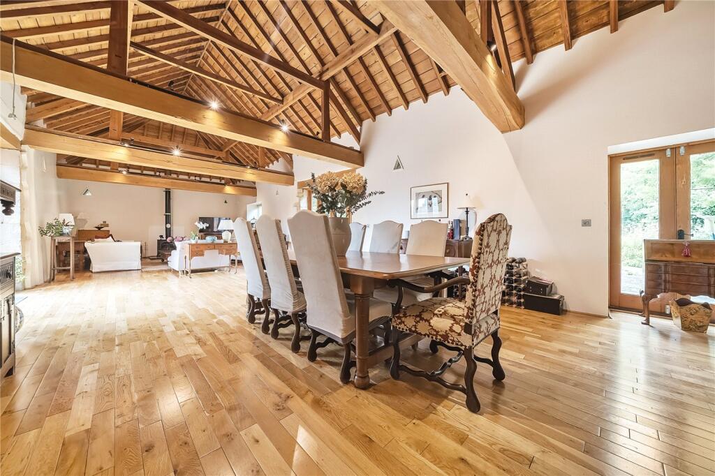 Sitting/Dining Room