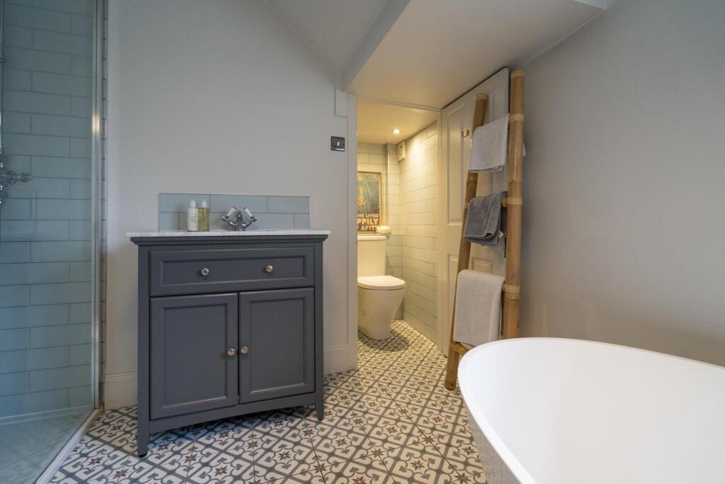 Whitburn House Lodge-32.jpg