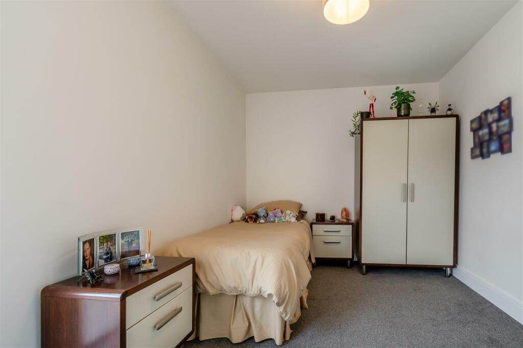 8627171-interior35.jpg