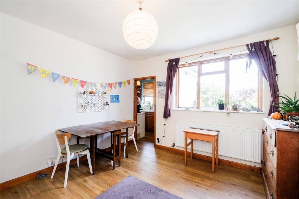 71 Bryon Road-12.jpg