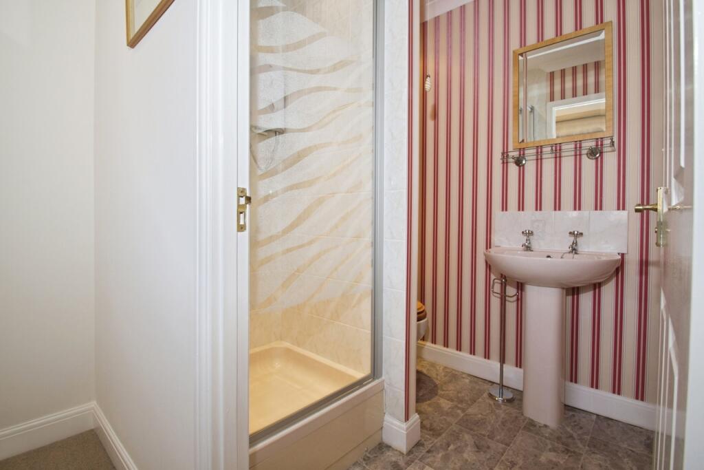 Ensuite Bathroom