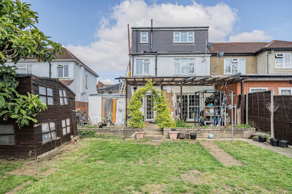 1303579-5-6849a77...