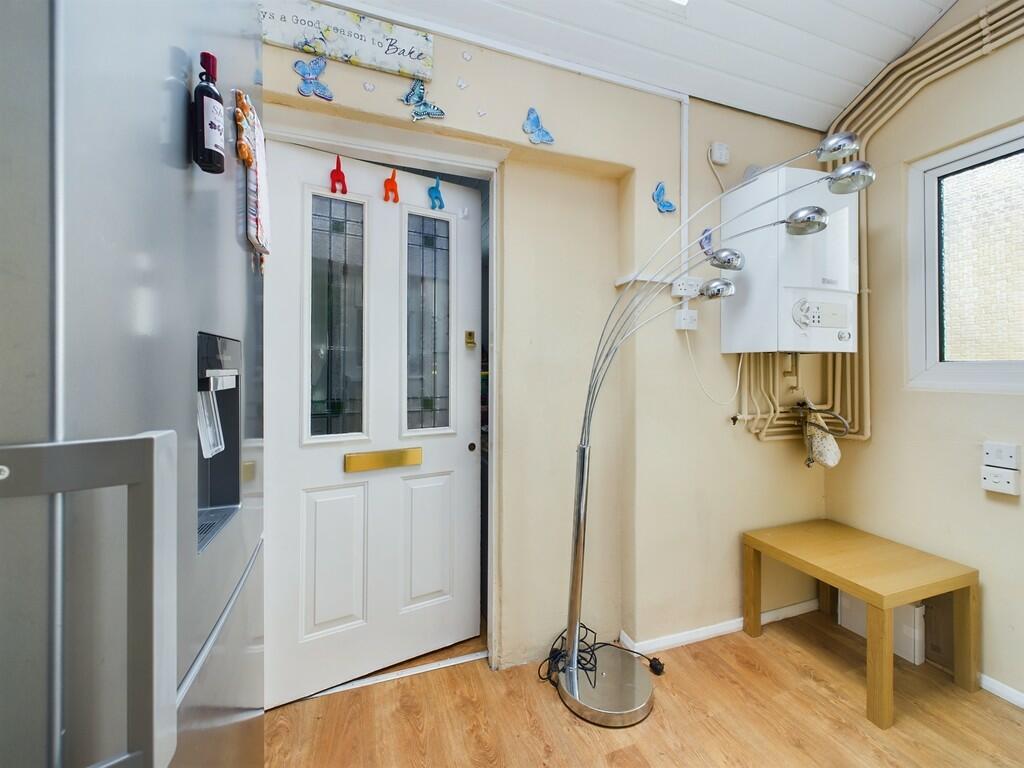 CAM02089G0-PR0382...