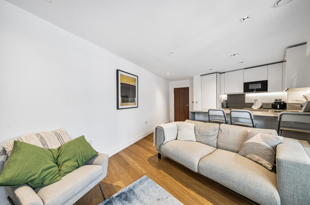 1320107-11-686eb9...