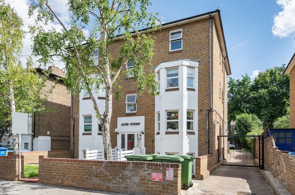 Blenheim Grove, Peckham Rye, London, SE15