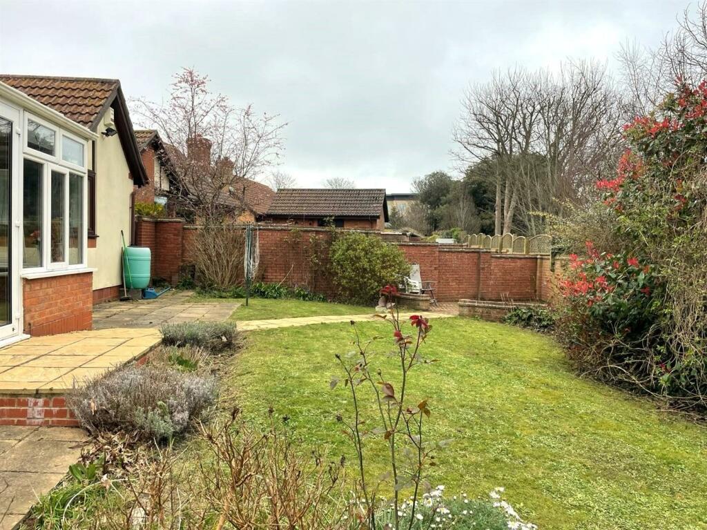 GARDEN.jpg
