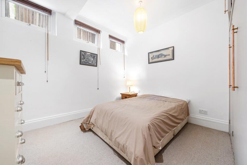 Bedroom.JPG