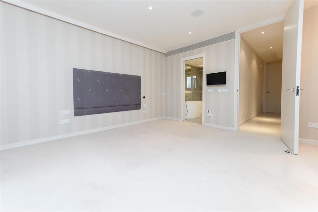 Bedroom Three           .jpg