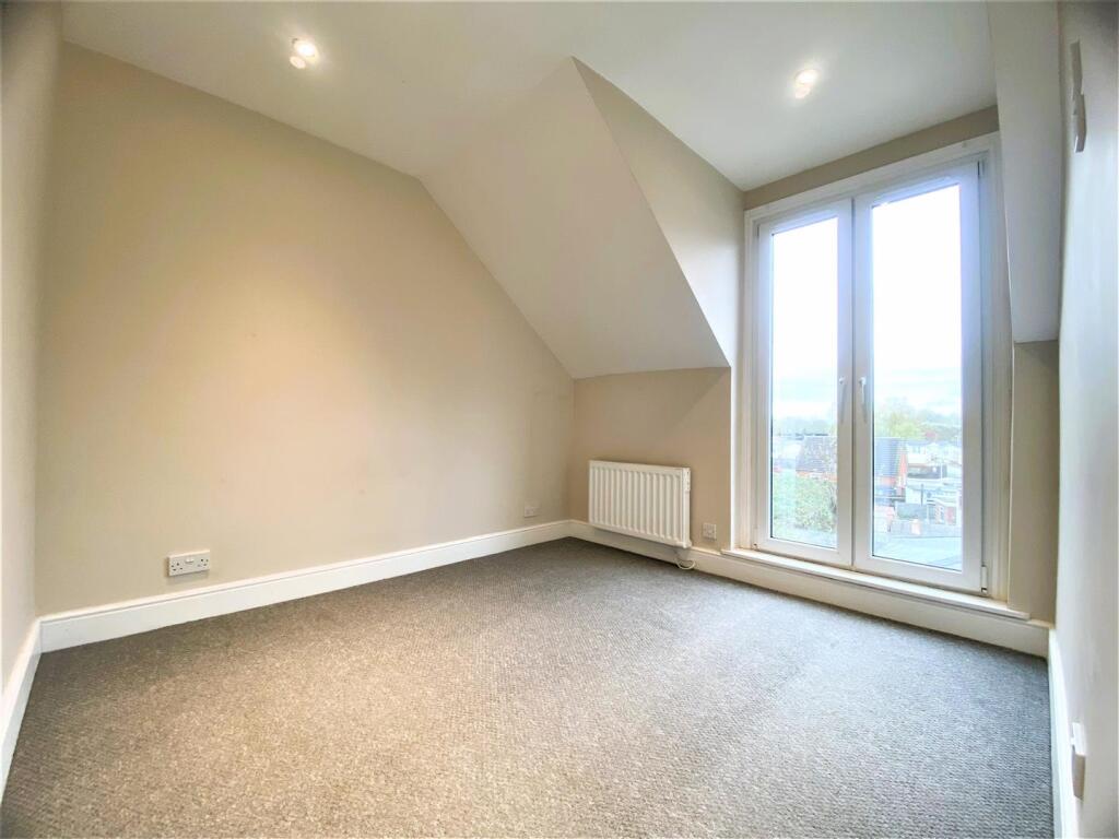 Bedroom .jpg