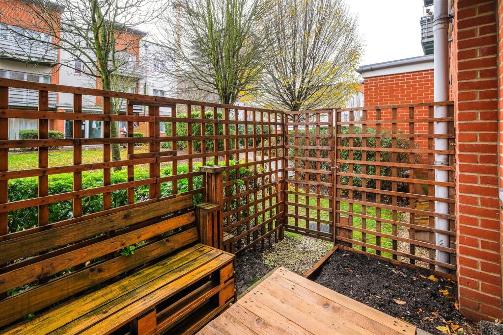 18 Cannock Court-15.jpg