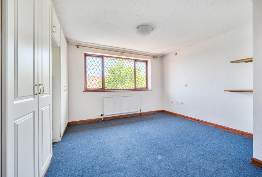 1305695-18-6852b3...