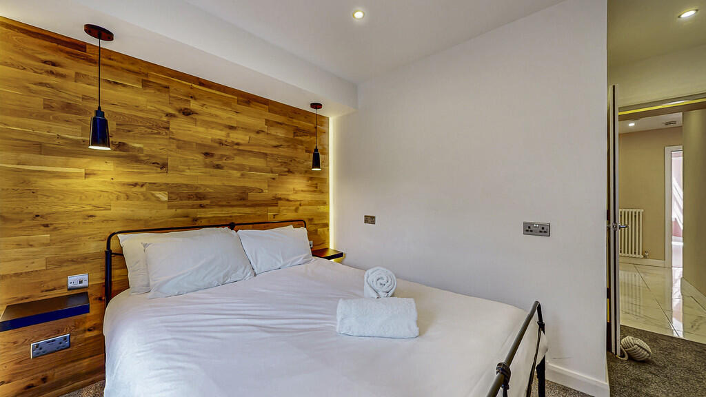 33-print-34B West...