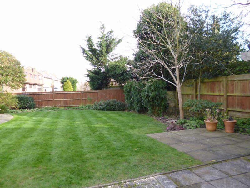 communal garden (angle 2)