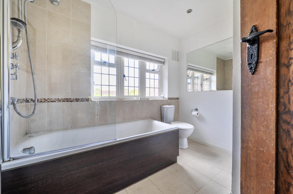 1347318-12-68b5ad...