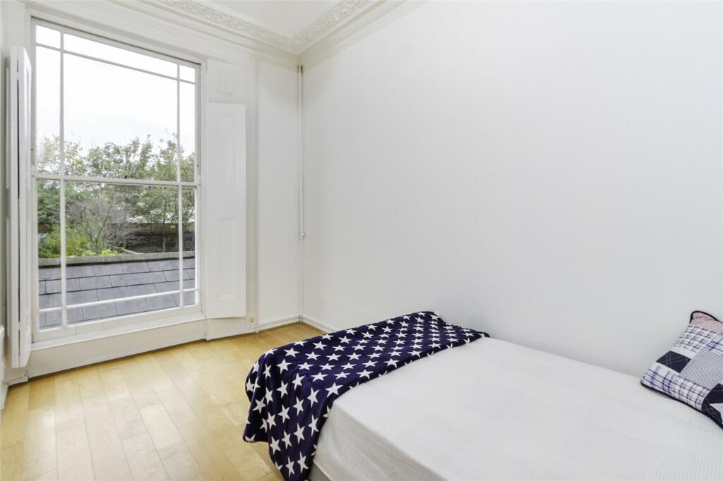 property in Allfarthing Lane, 
Wandsworth, SW18
