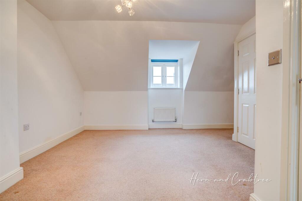 Mostyn Square, Llanishen, HernCrabtree (18).jpg