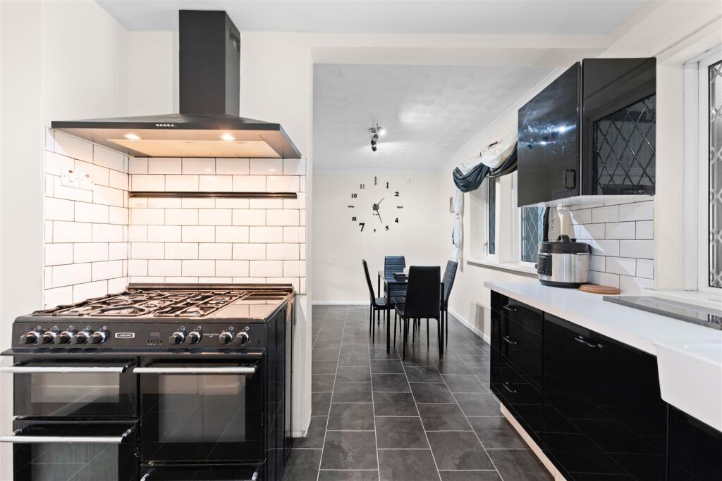 43 Addlington Avenue-20.jpg