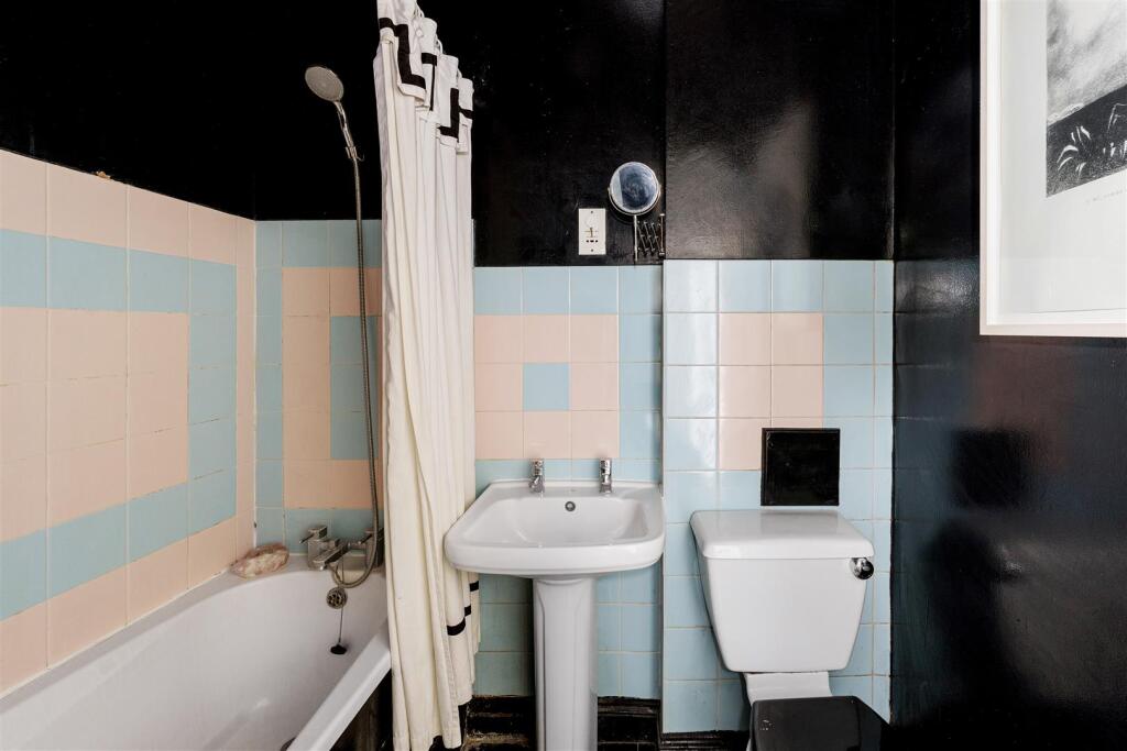 Urswick Road, E9