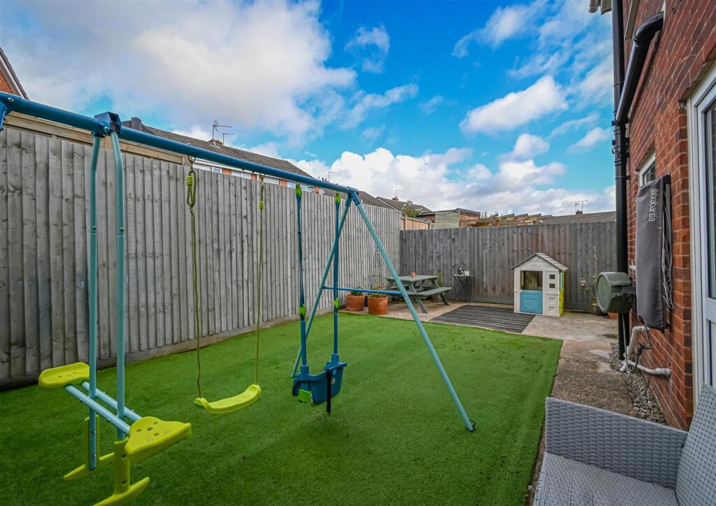 10 Goldstone Drive-17.jpg