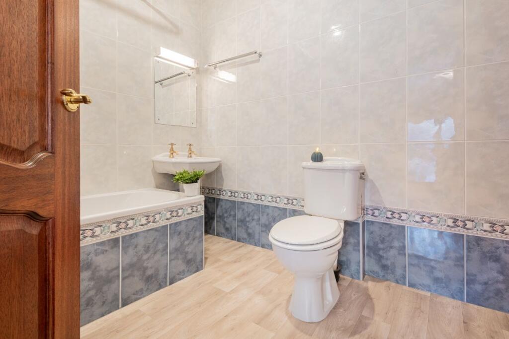 Spring Grove - Bathroom