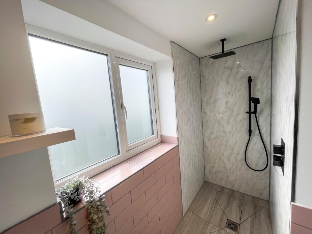 Extension-Ensuite-shower EweMove Chester