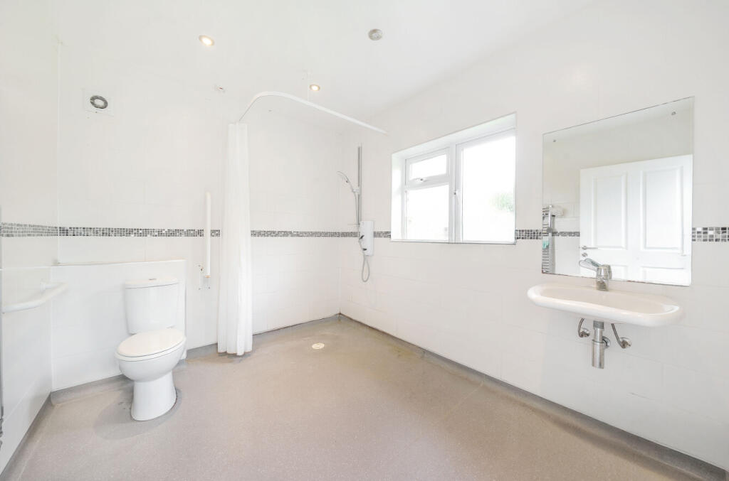 1323718-6-687e739...