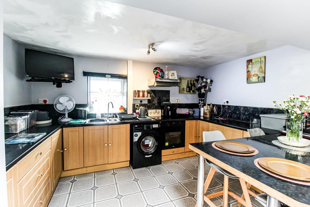 Kitchen 2