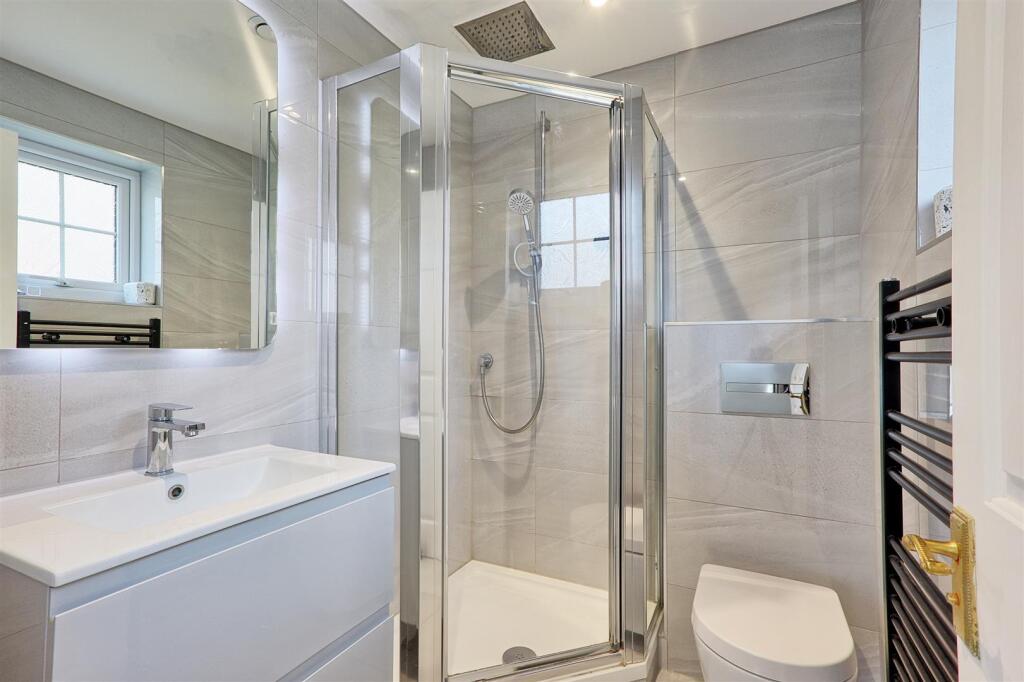 IMG_6883_4_5_easyHDR-interior3.jpg
