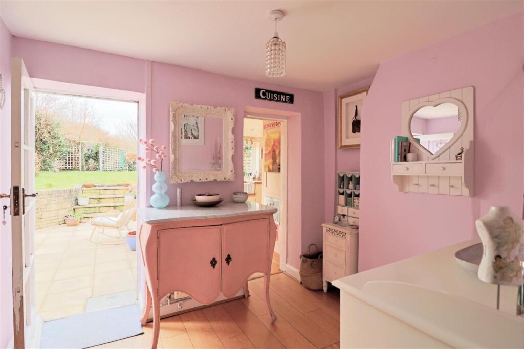 Breakfast Room