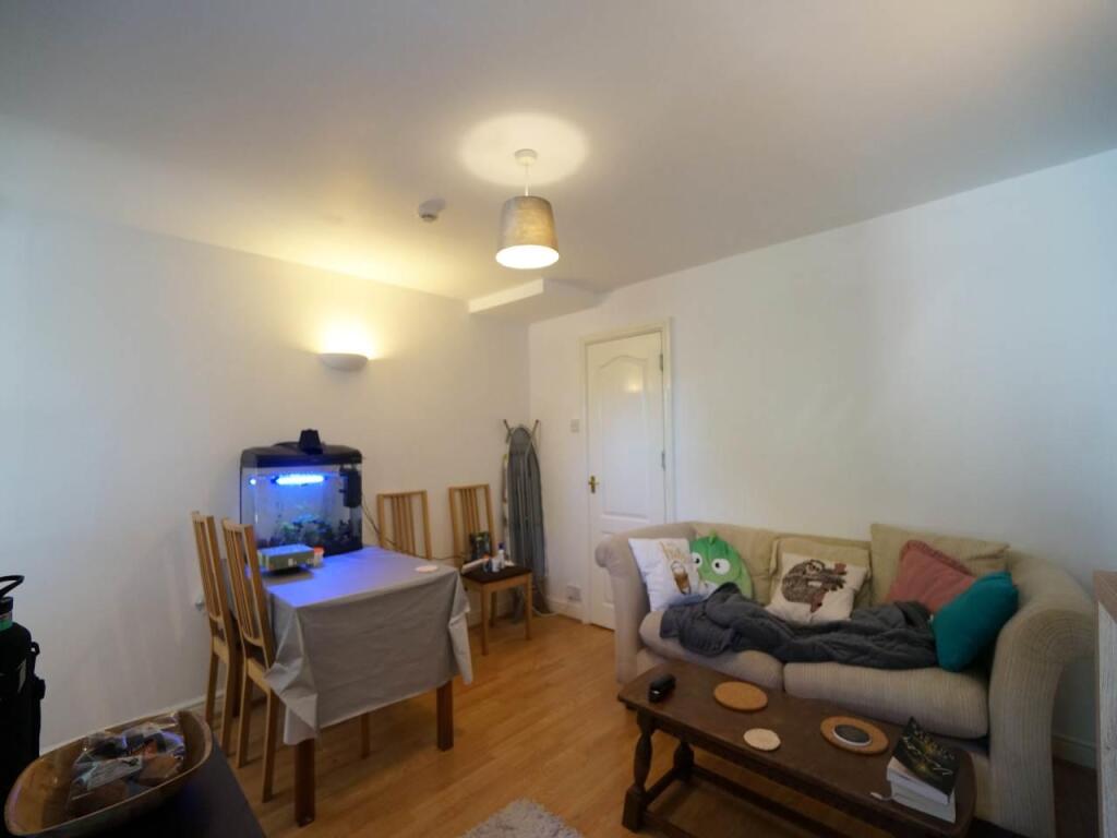 Living Room 1.JPG