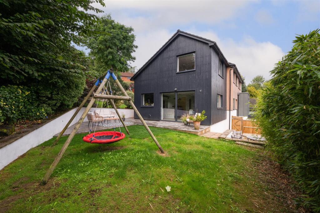 2 Withdean Close-4.jpg