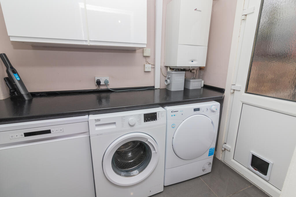 35 foxbar drive Paisley L-26