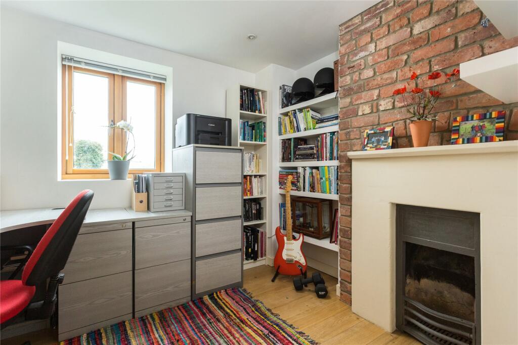 Bedroom 4/ Study