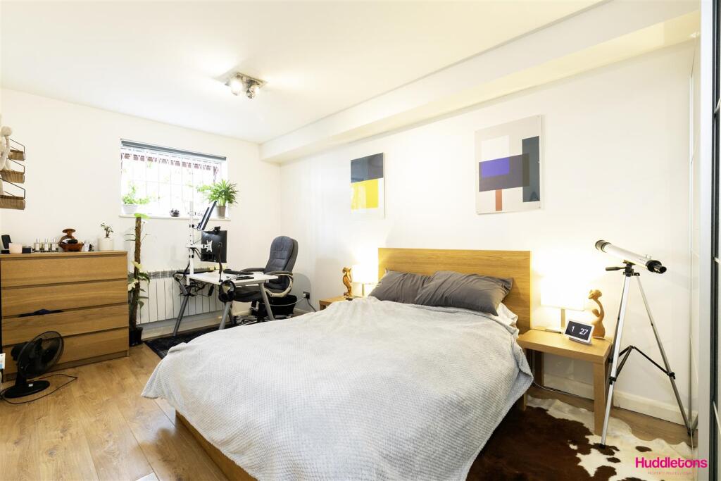 F1, 3 Torriano Mews -11.jpg