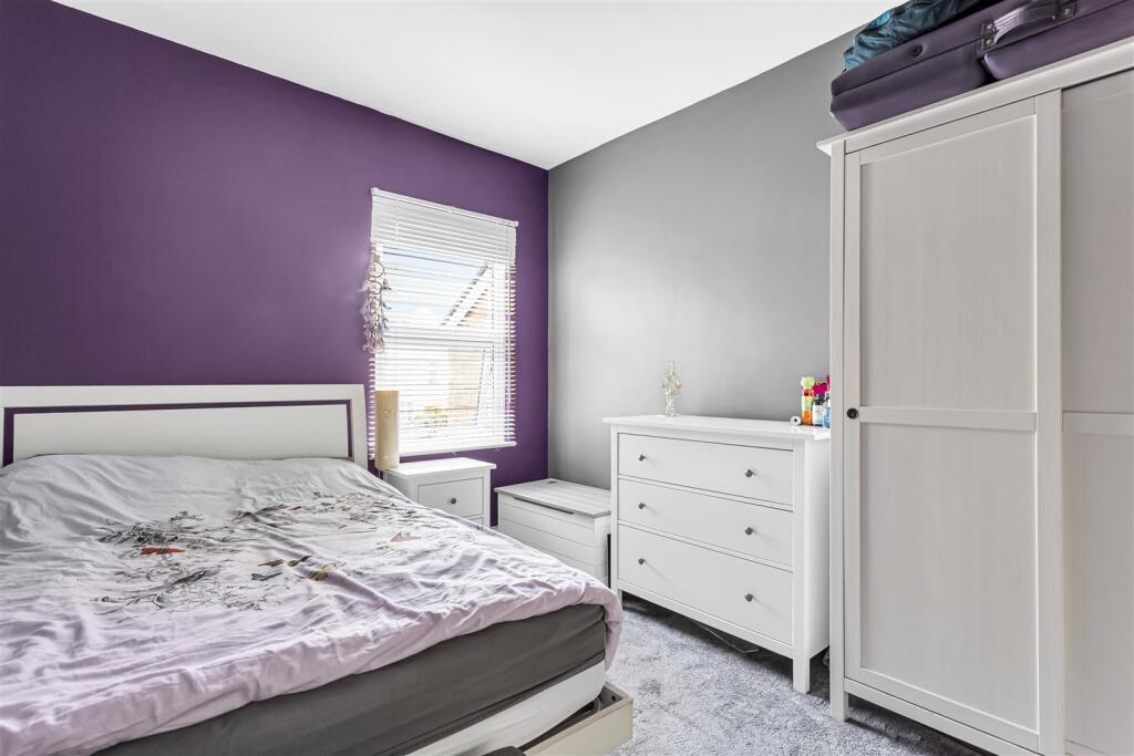 Gordon Avenue Bedroom.jpg