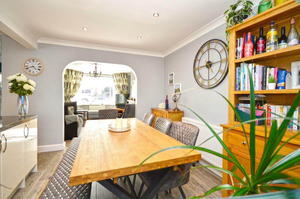 Kitchen / Breakfast Room