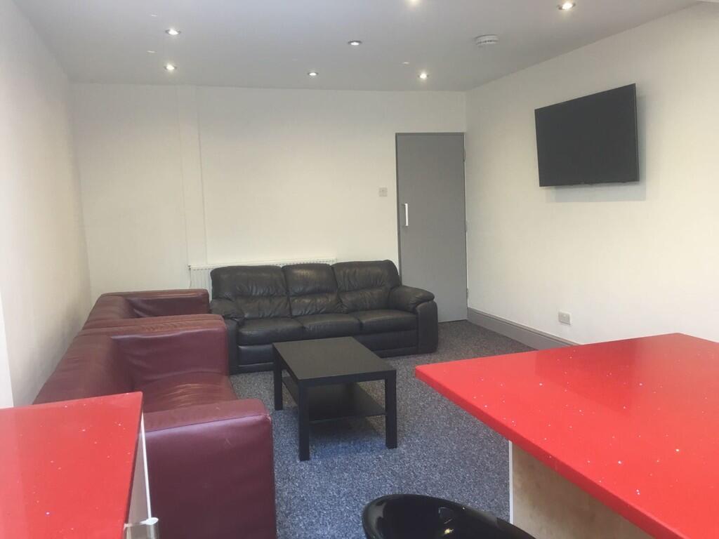 IMG-20161004-WA00...