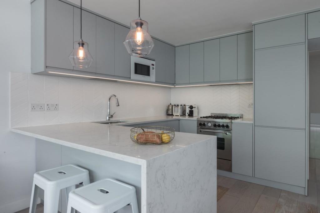 KITCHEN 1.jpg