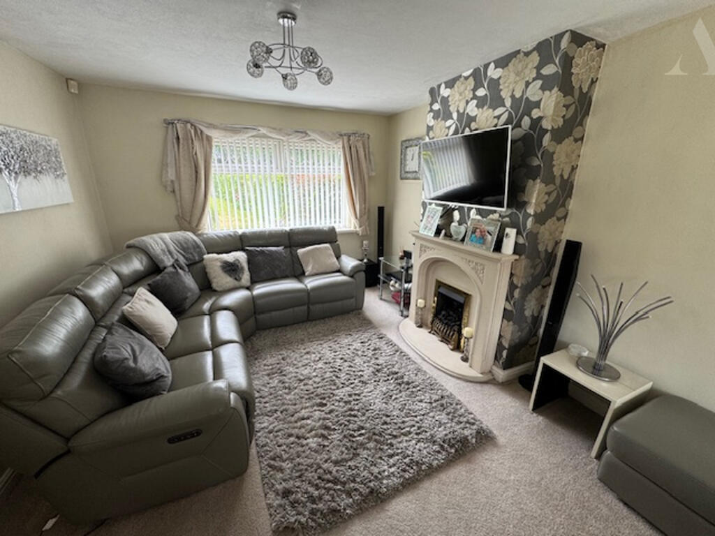 4 Wallbank Road Lounge 2