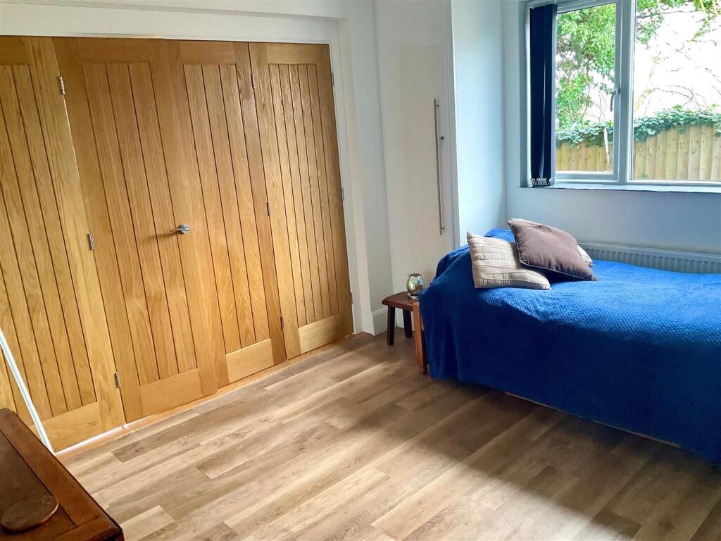 Reception room 3 or Bedroom 6.jpg