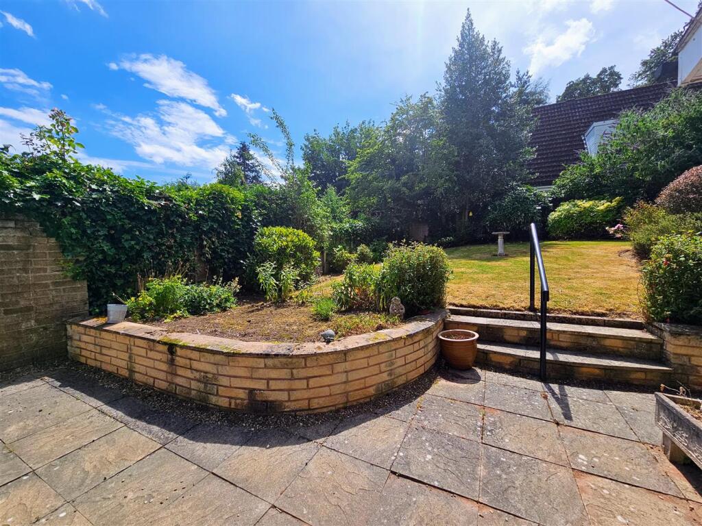 4 Woodfield Heights 11