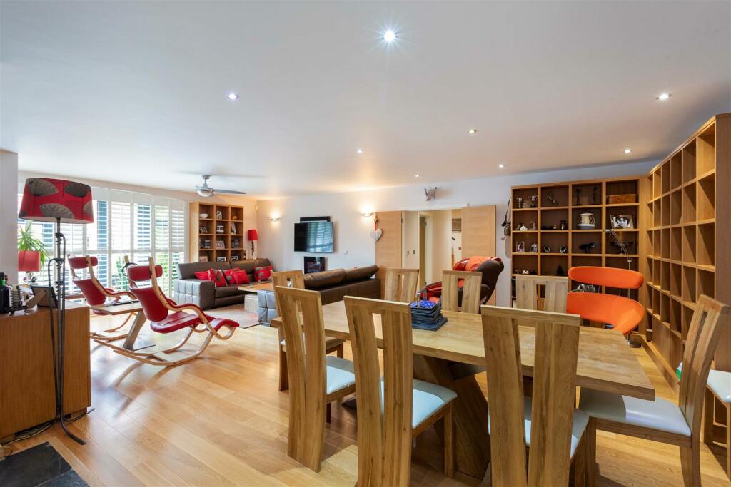 1A Breakspear Mews-24.jpg