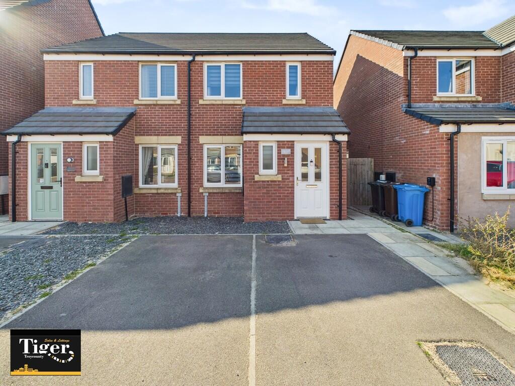 CAM02176G0-PR0519...