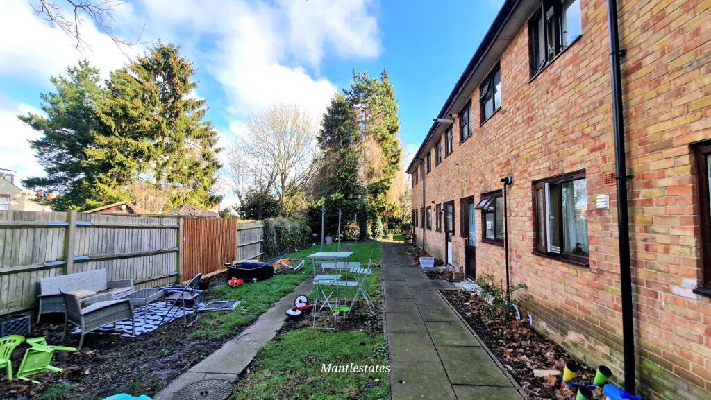 COMMUNAL GARDENS