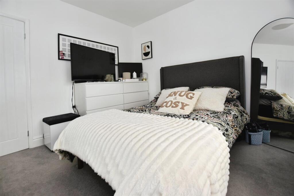 297141e8-bed 202 20b.JPG