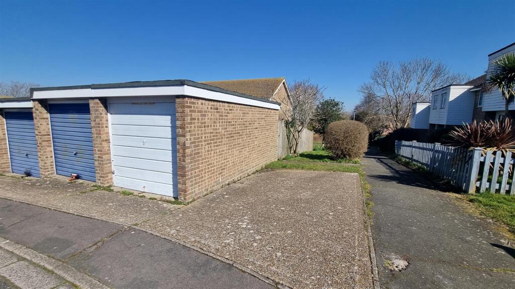 Garage &amp; Parking Space