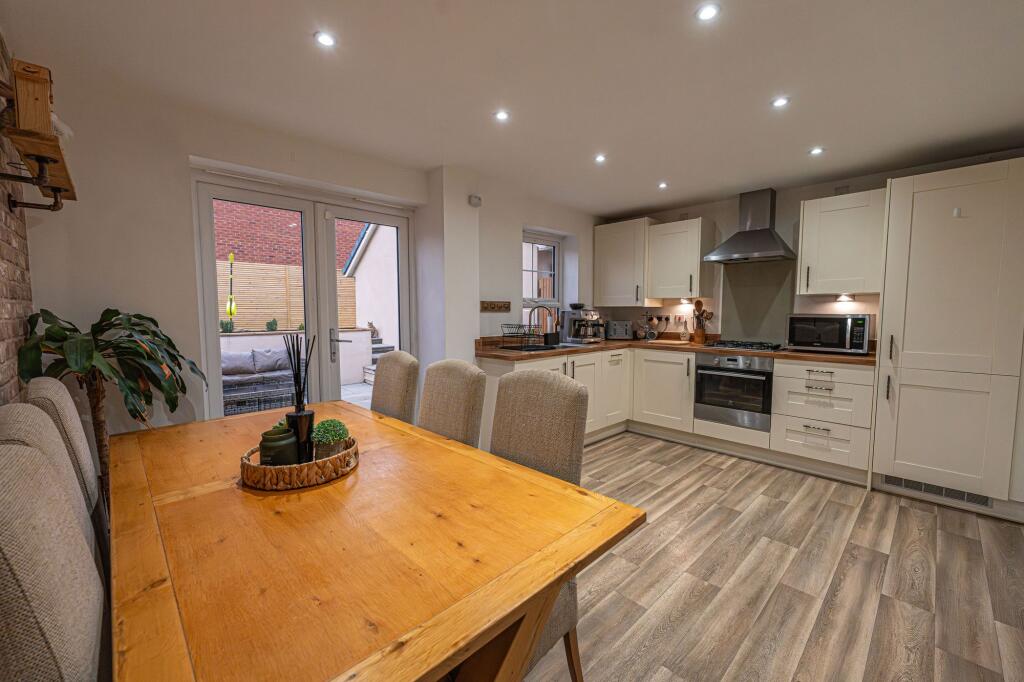 Kitchen / Diner