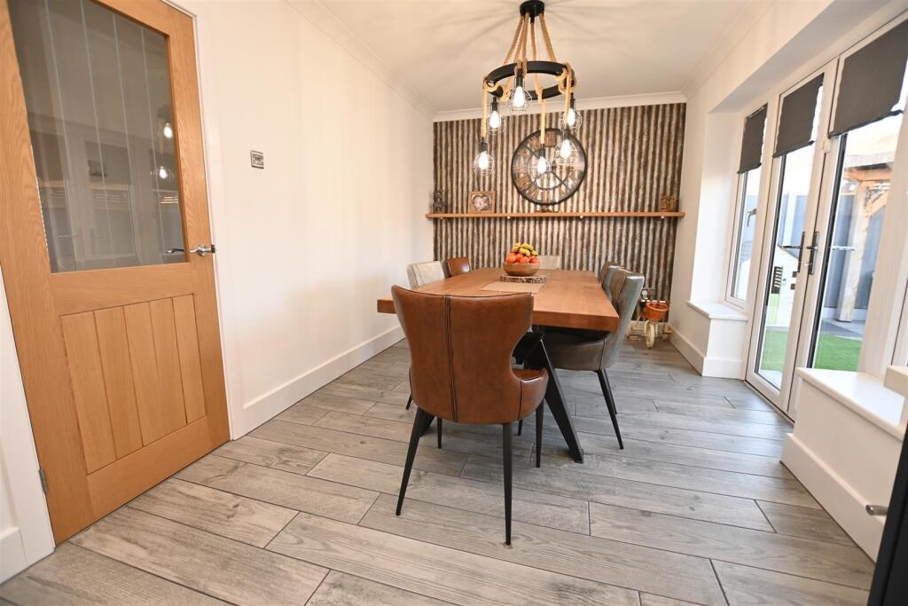 Kitchen Diner