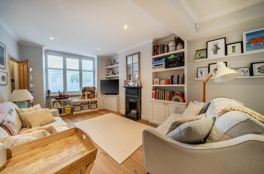 1373482-7-69038d4...